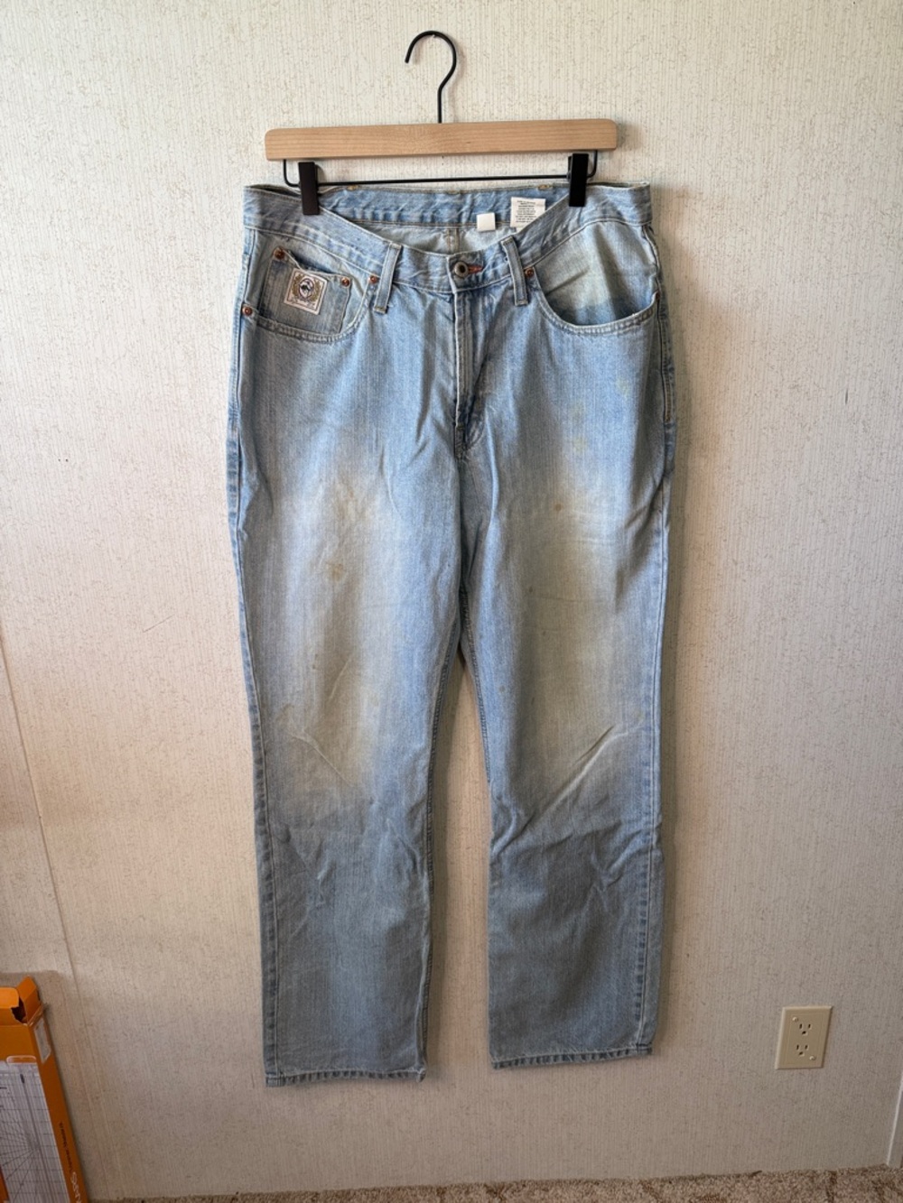 Light Blue Men’s Straight-Leg Jeans